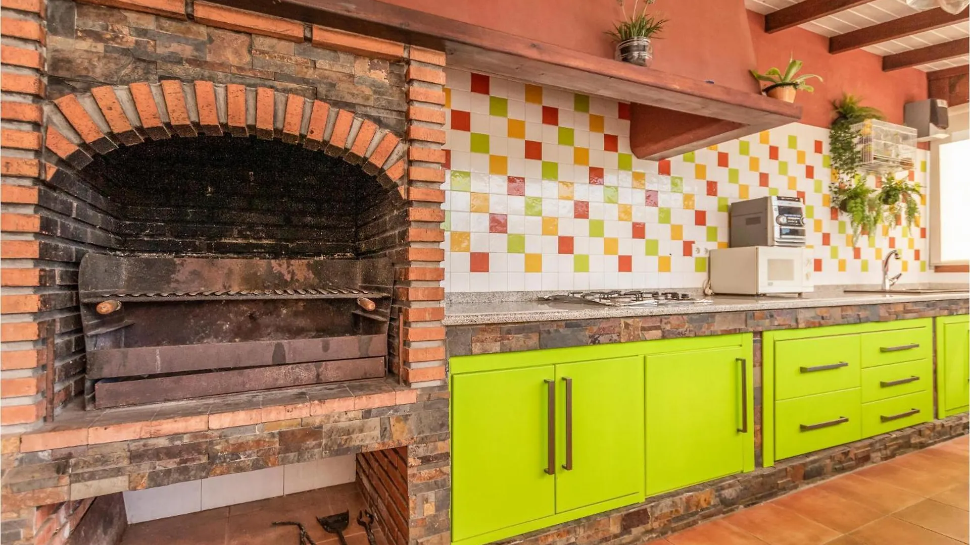 Beautiful Home In Malaga With Kitchen