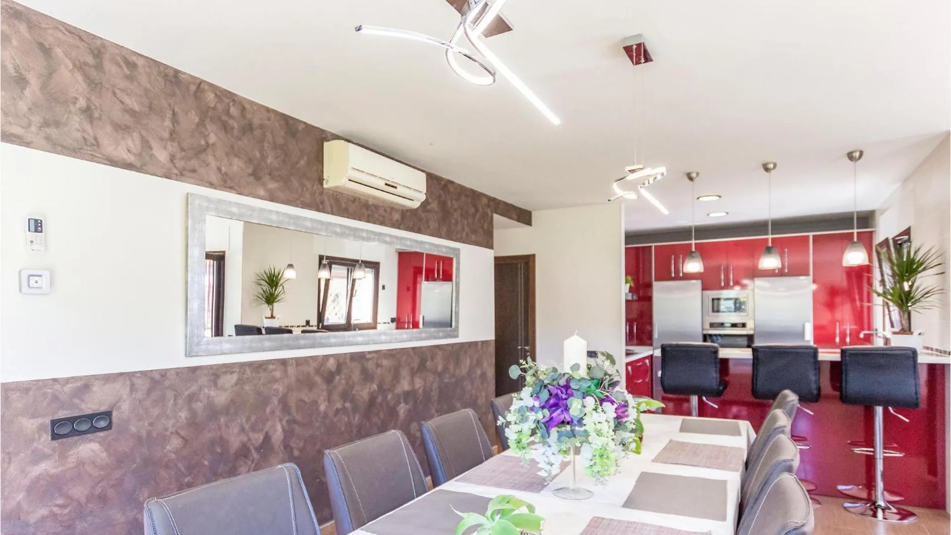 Beautiful Home In Malaga With Kitchen