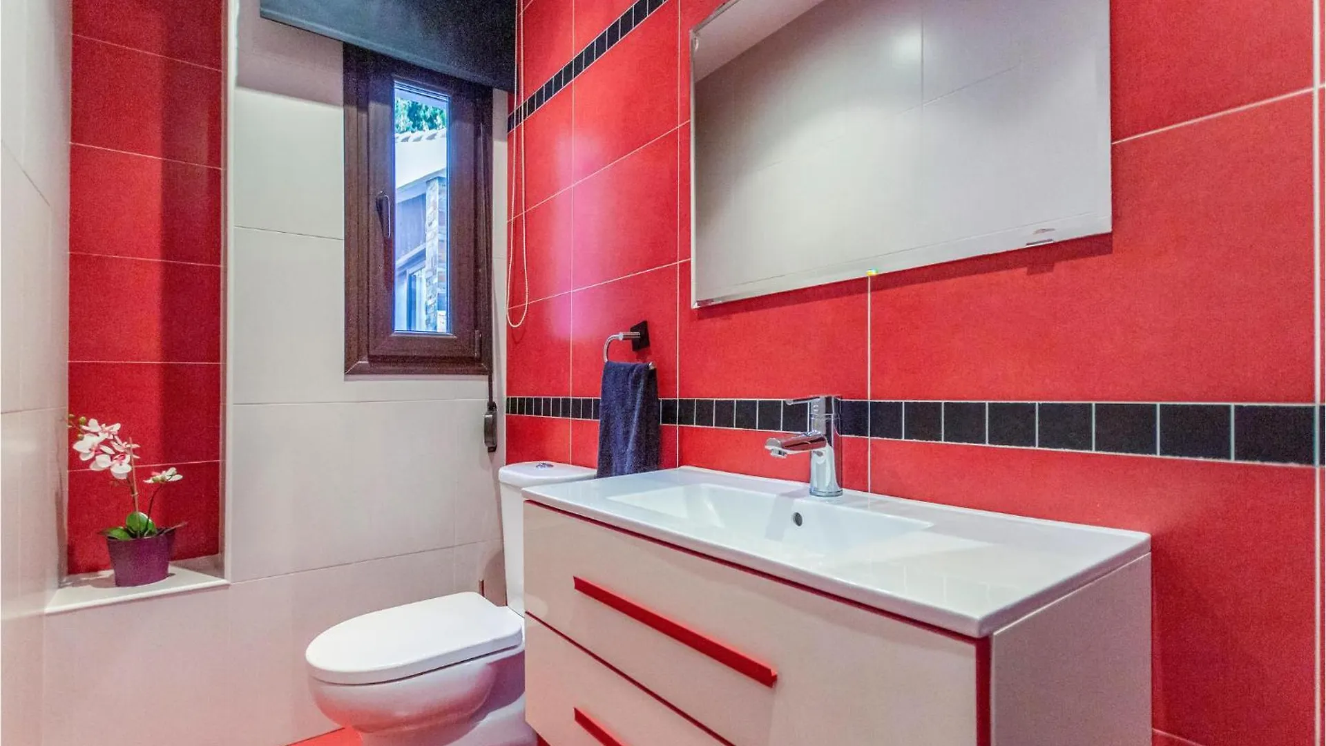 Beautiful Home In Malaga With Kitchen 0*,