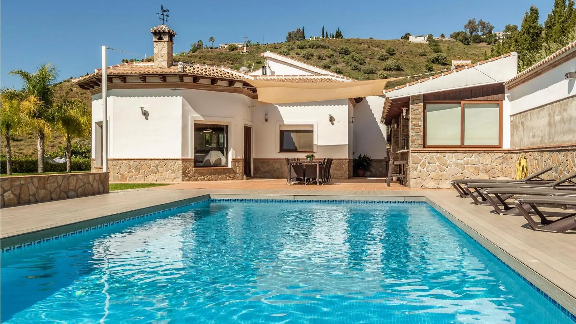 Beautiful Home In Malaga With Kitchen 度假居